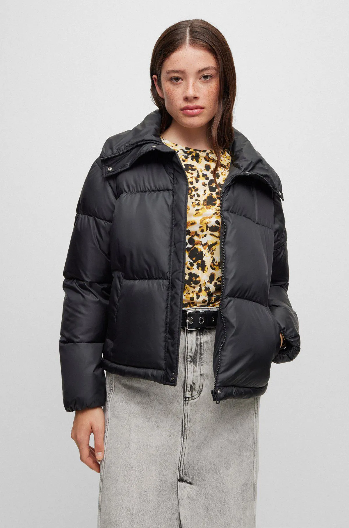 Water-repellent puffer jacket with logo patch