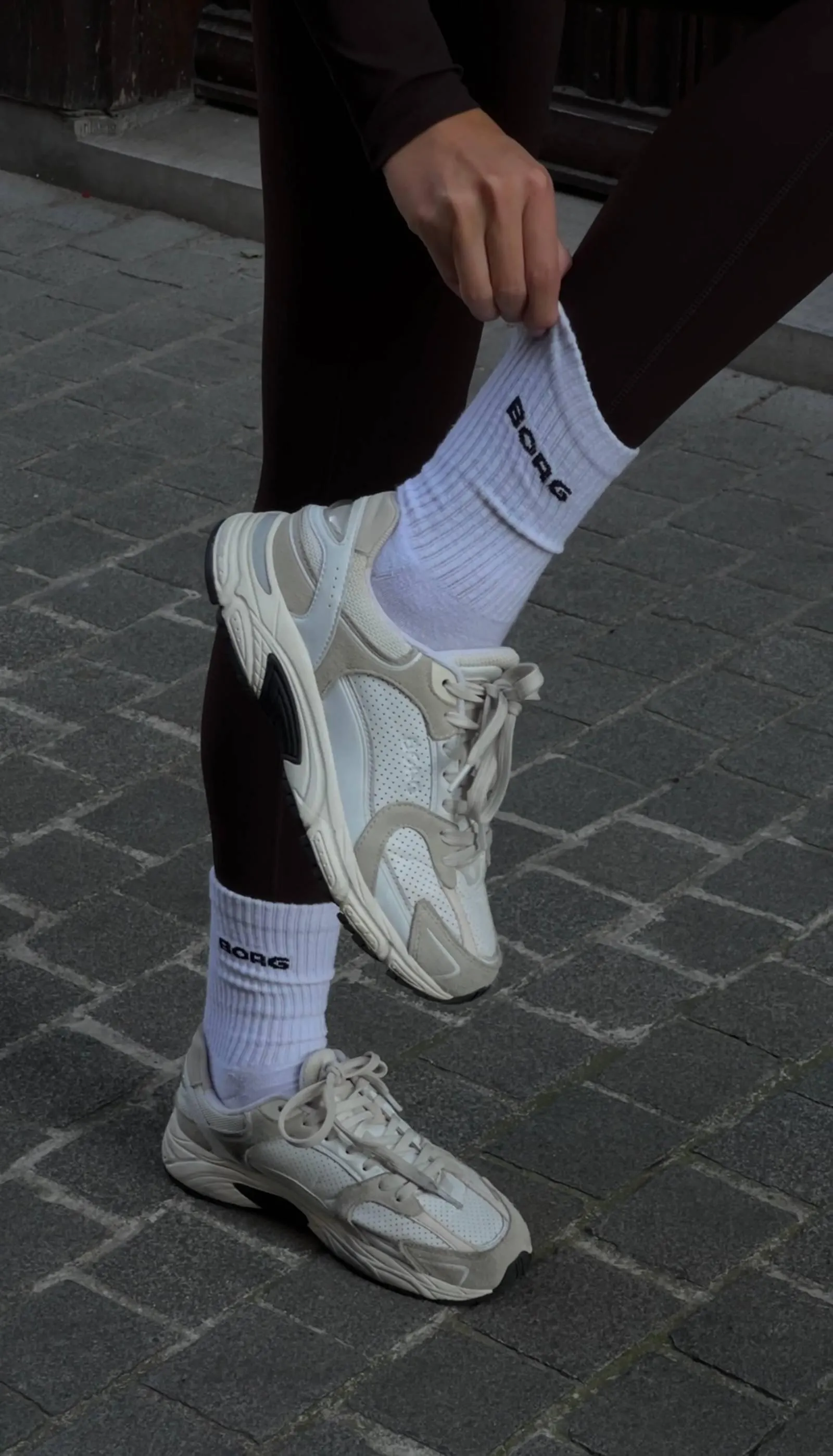 Womens Sneakers R3400