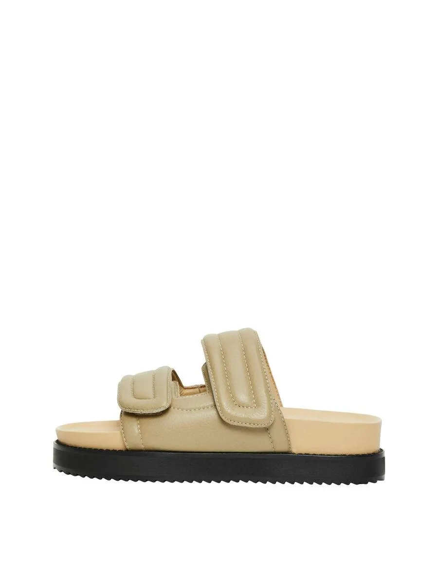 SKINN SANDALER