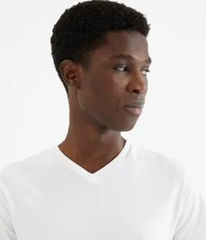 V-ringad t-shirt