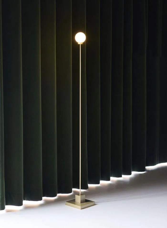 Snowball oppladbar gulvlampe H122 - messing