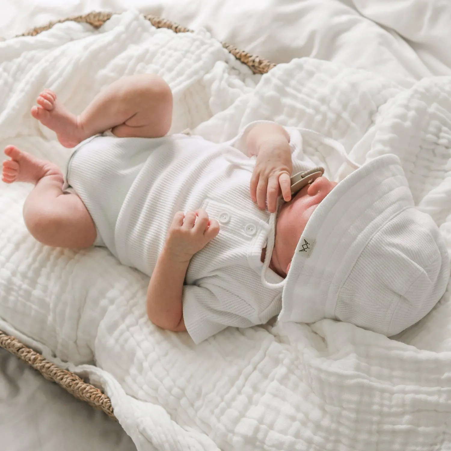 Summer Bodysuit & Sun Hat - White