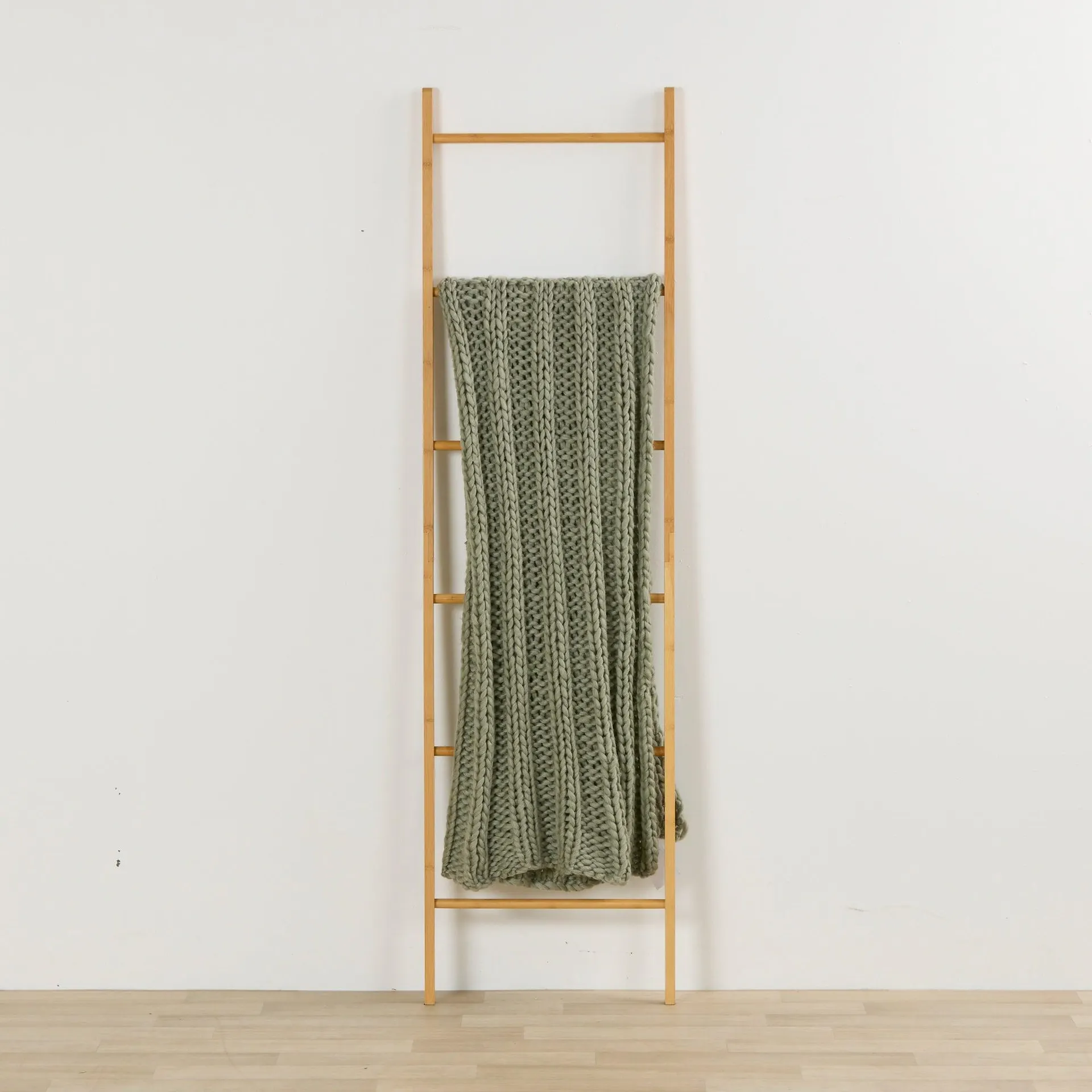 Chunky Knit Throw - Sage