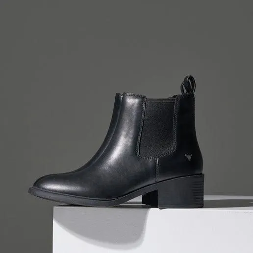 Number One Shoes + Hannahs 2024