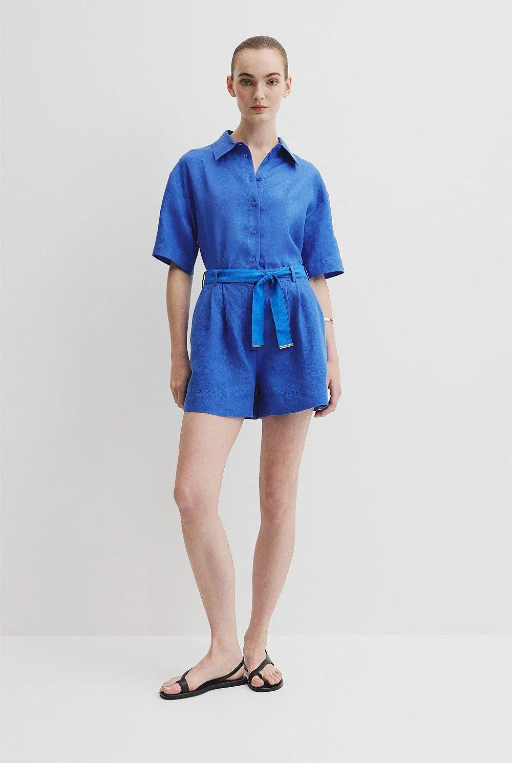 Organically Grown Linen Tuck Front Short