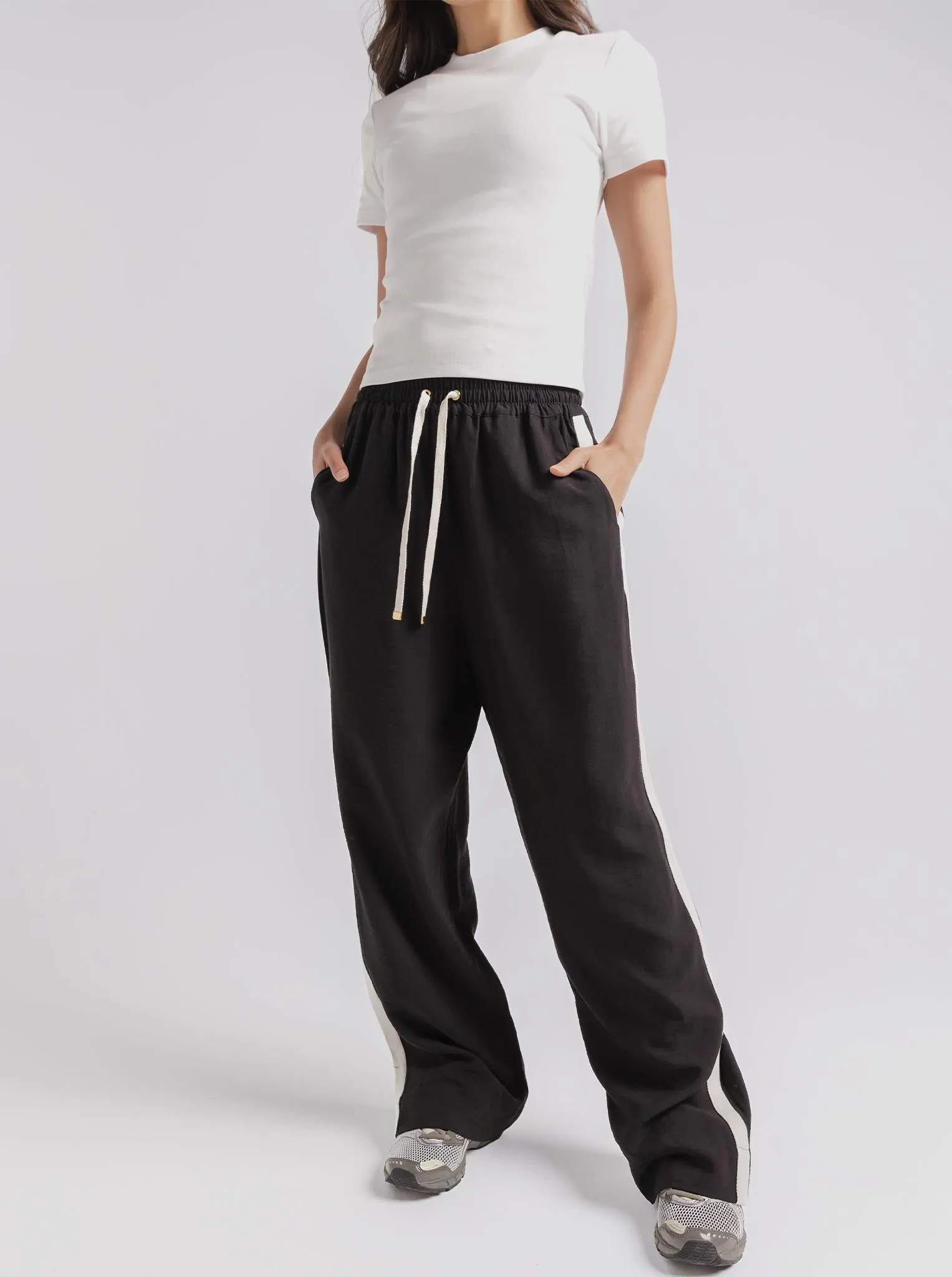 Weekender Pant in Black