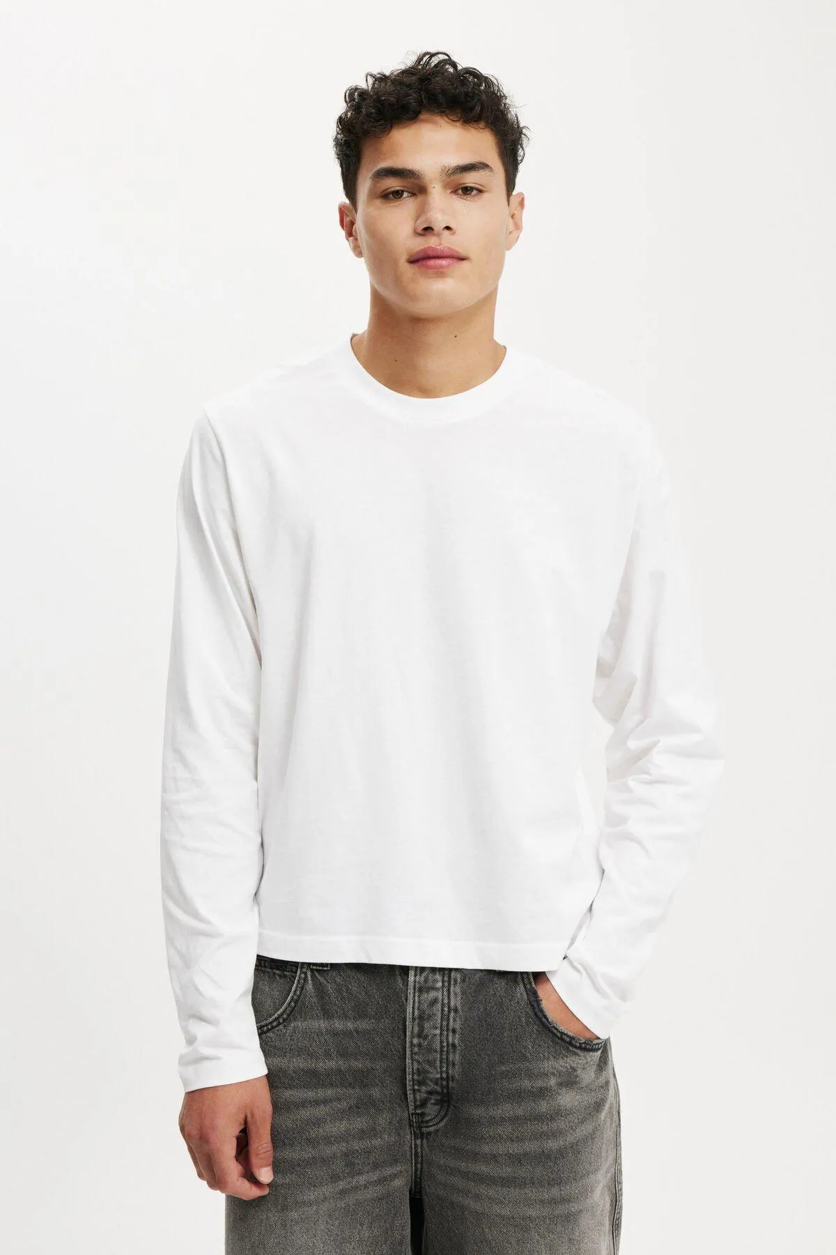 Cropped Fit Long Sleeve