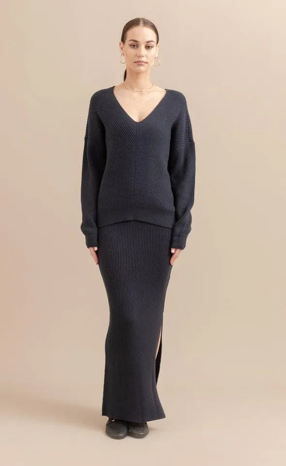 Ribbed Midi Skirt with Split