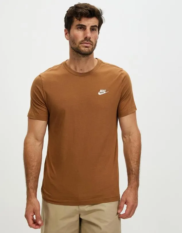 Nike Sportswear Club Tee