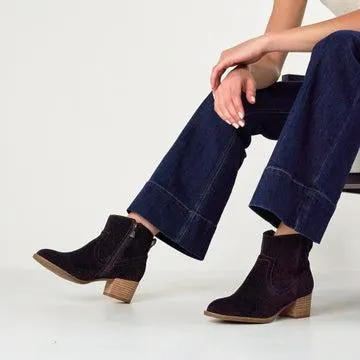 Cyndi Suede Boots
