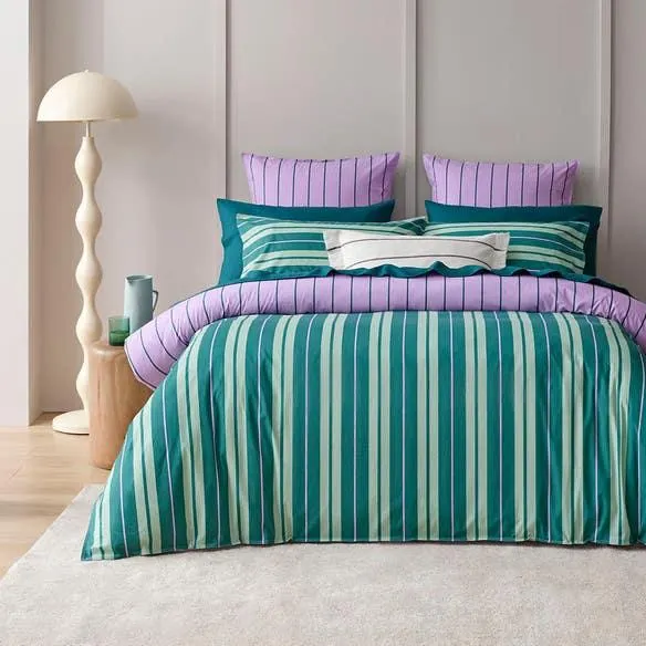 Sidney Quilt Cover - Green/Pink