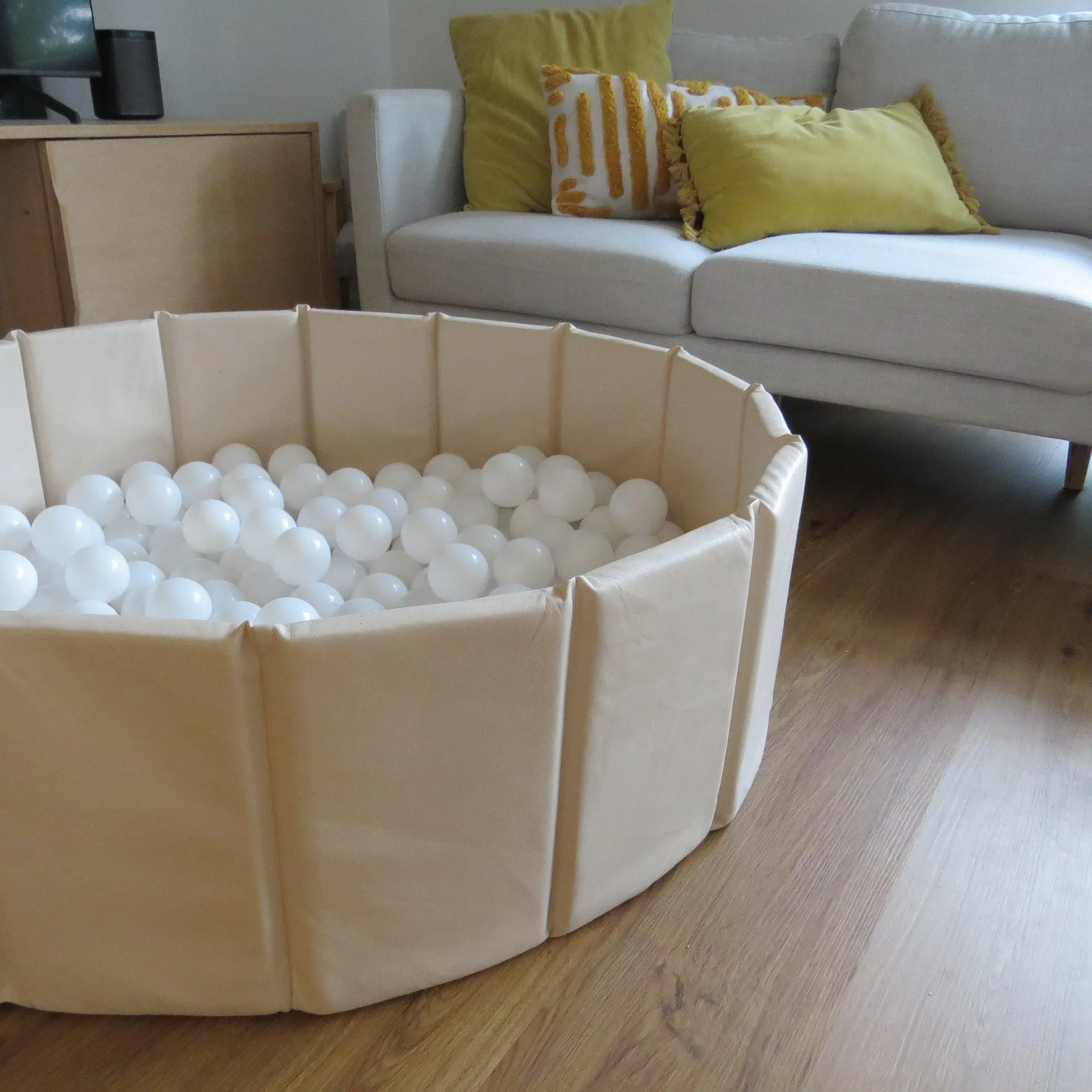 Eco Leather Foldable Ball Pit + 200 balls