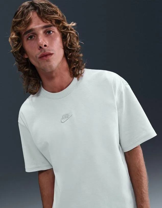 Sportswear Premium Essentials T-Shirt