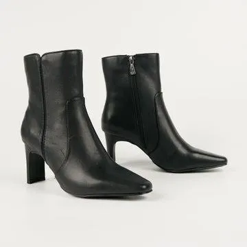 Flirt Women's Leather Ankle Boots