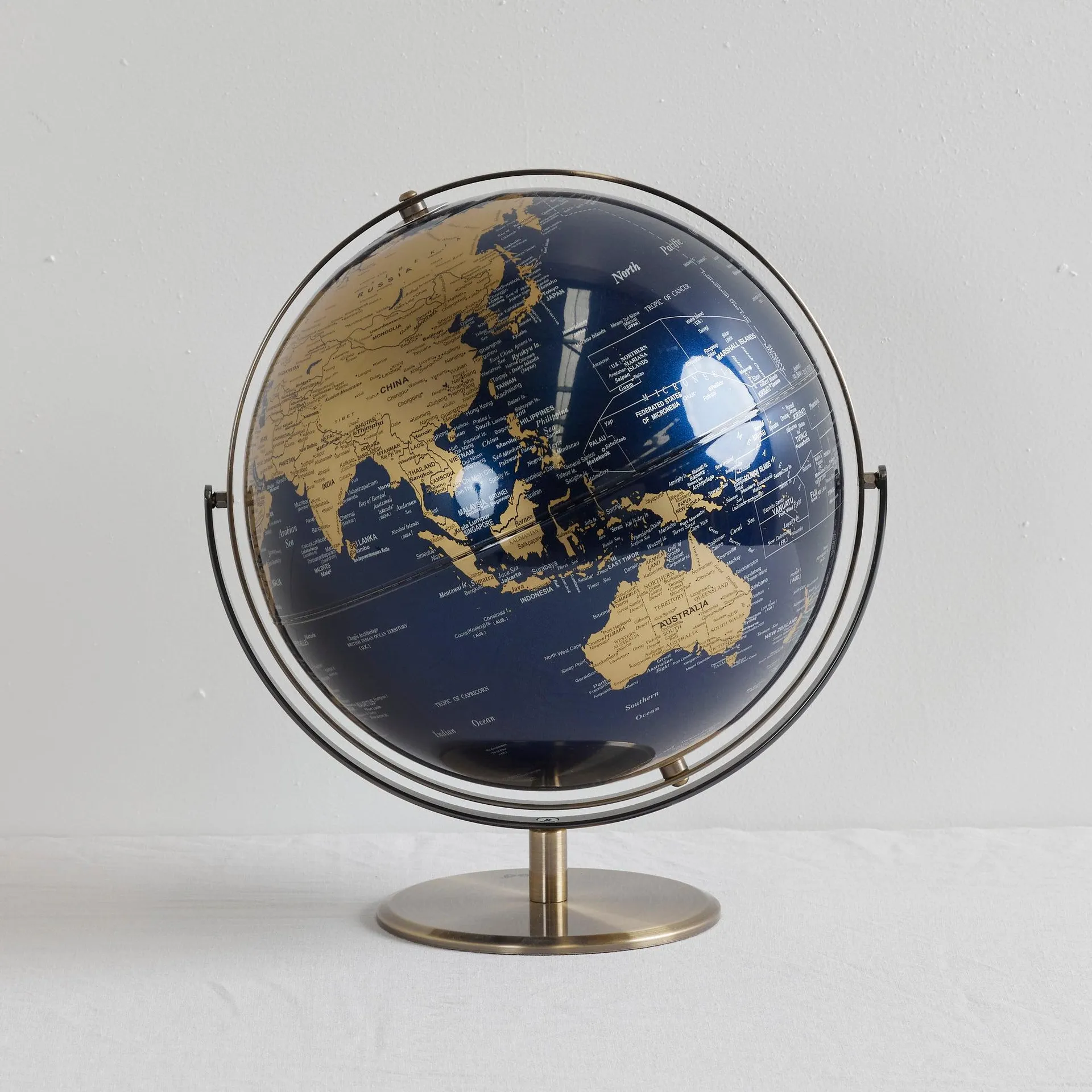 Terra Globe - Midnight/Gold
