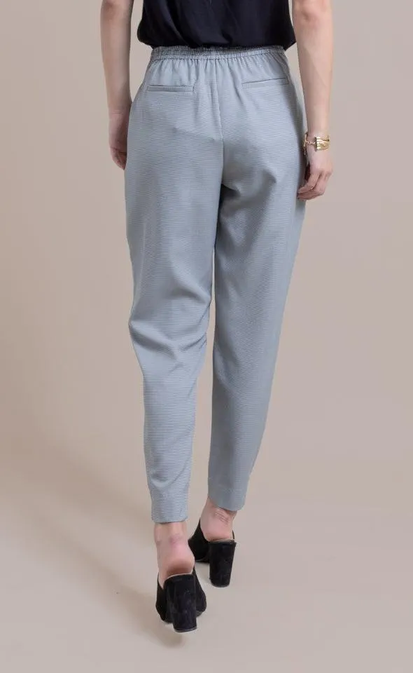 Checked Tie Waist Tapered Pant