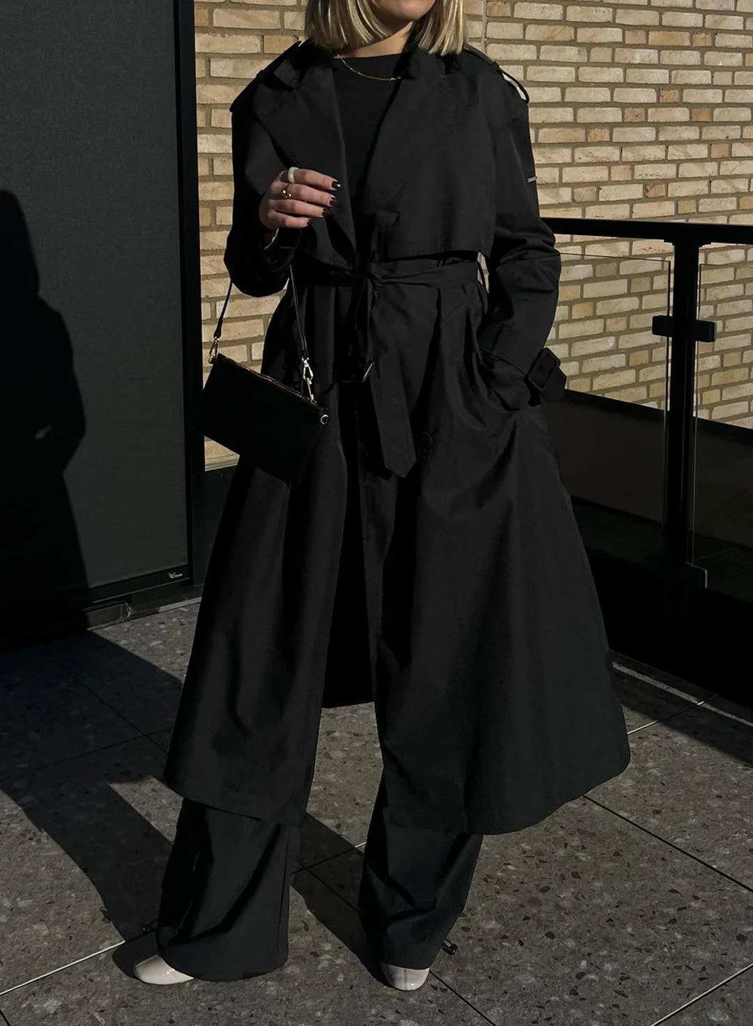 BLACK RECYCLED TECH TRENCH COAT
