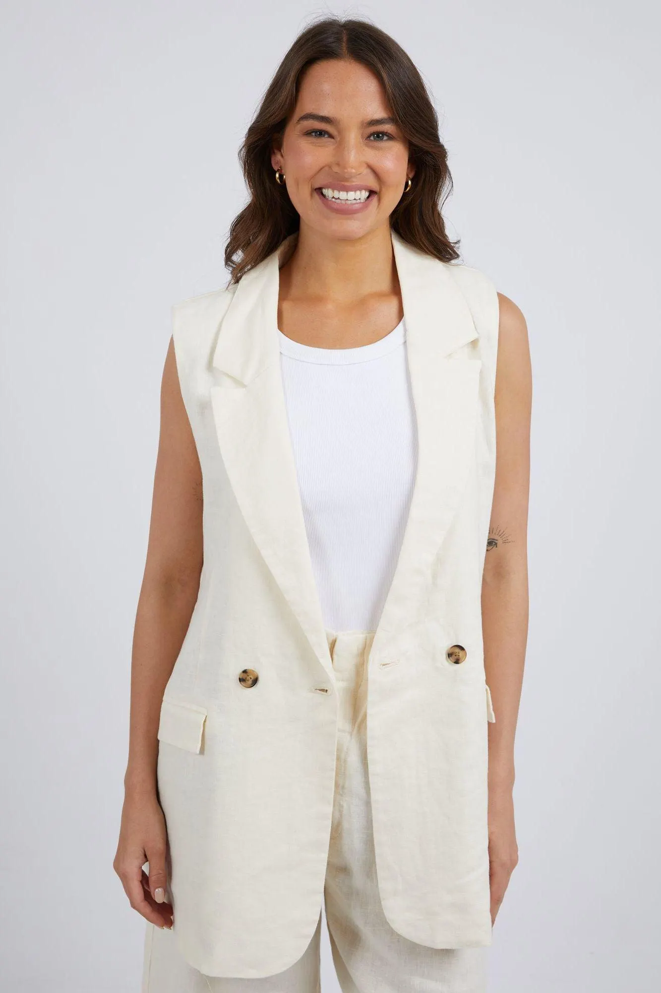 Brigitte Sleeveless Blazer | Coconut