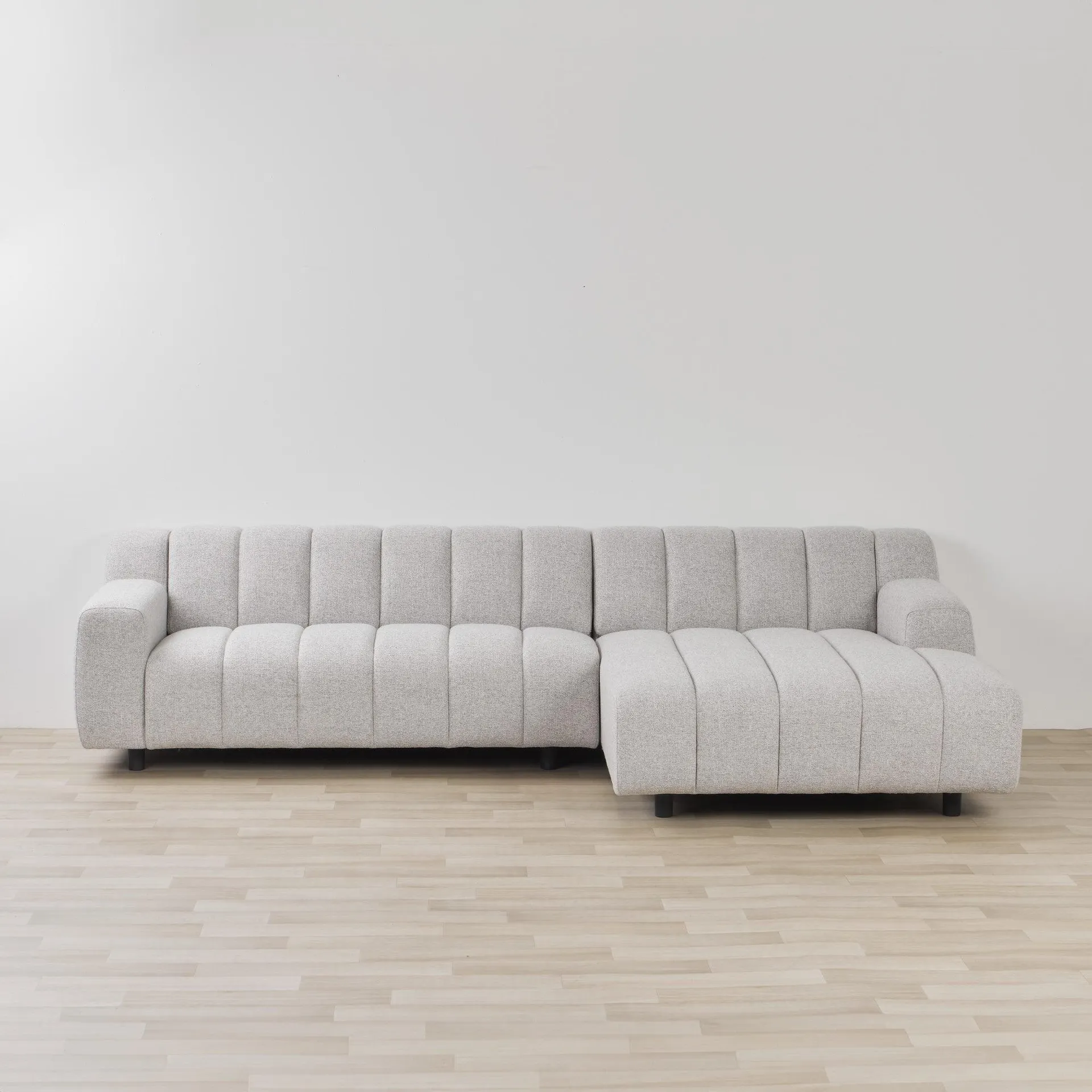 Rio 3- Seat RH Chaise - Natural