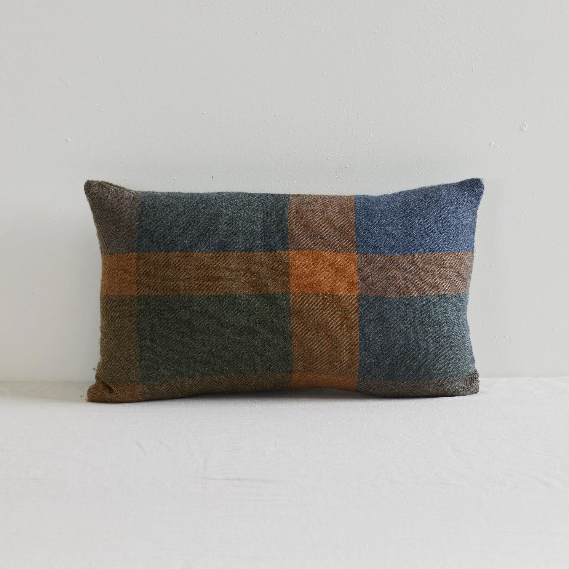 Isla Cushion - 30x50cm - Blue/Green