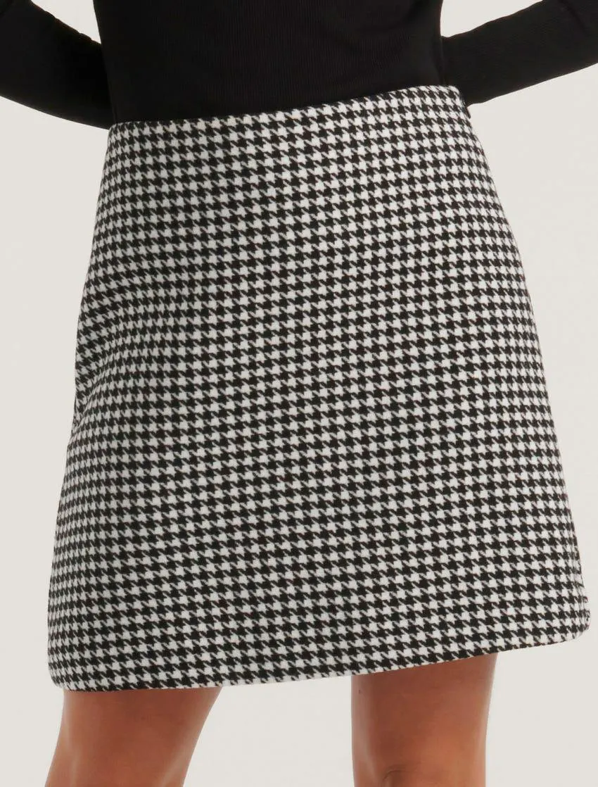 Twiggy Houndstooth Mini Skirt