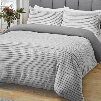 Chunky Faux Fur Quilt Cover Set