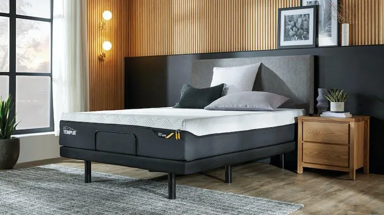 Pro Luxe SmartCool Medium Firm Queen Mattress by Tempur