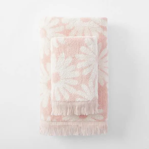 Daisy Towel - Blush