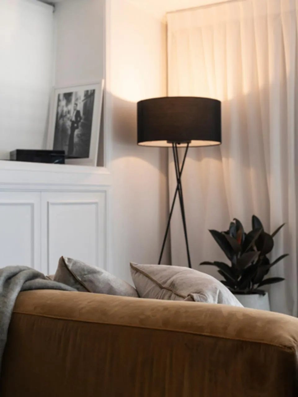 Fondachelli Floor Lamp Black with Black Shade