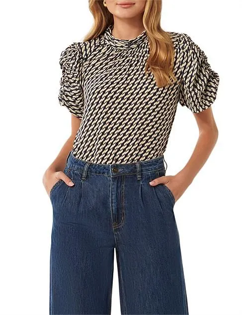 GRETA GEO RUCHED SLEEVE TEE