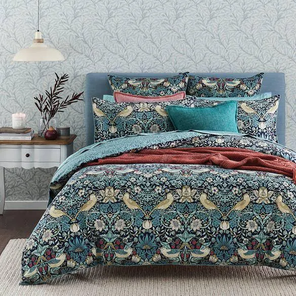 Strawberry Thief Quilt Cover - Ink