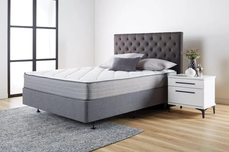 Elite Support Queen Mattress by Sealy