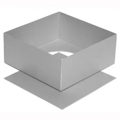 Square cake pan with loose base