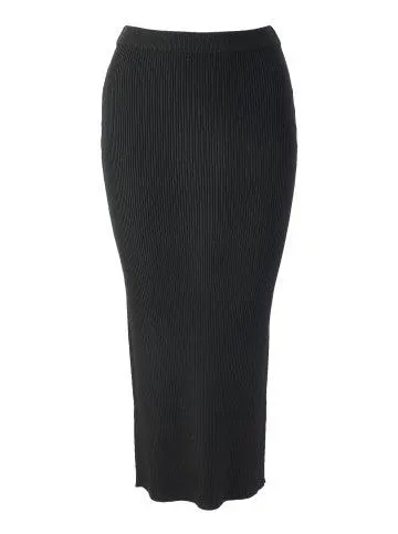 Women's Knitted Skirt in Black