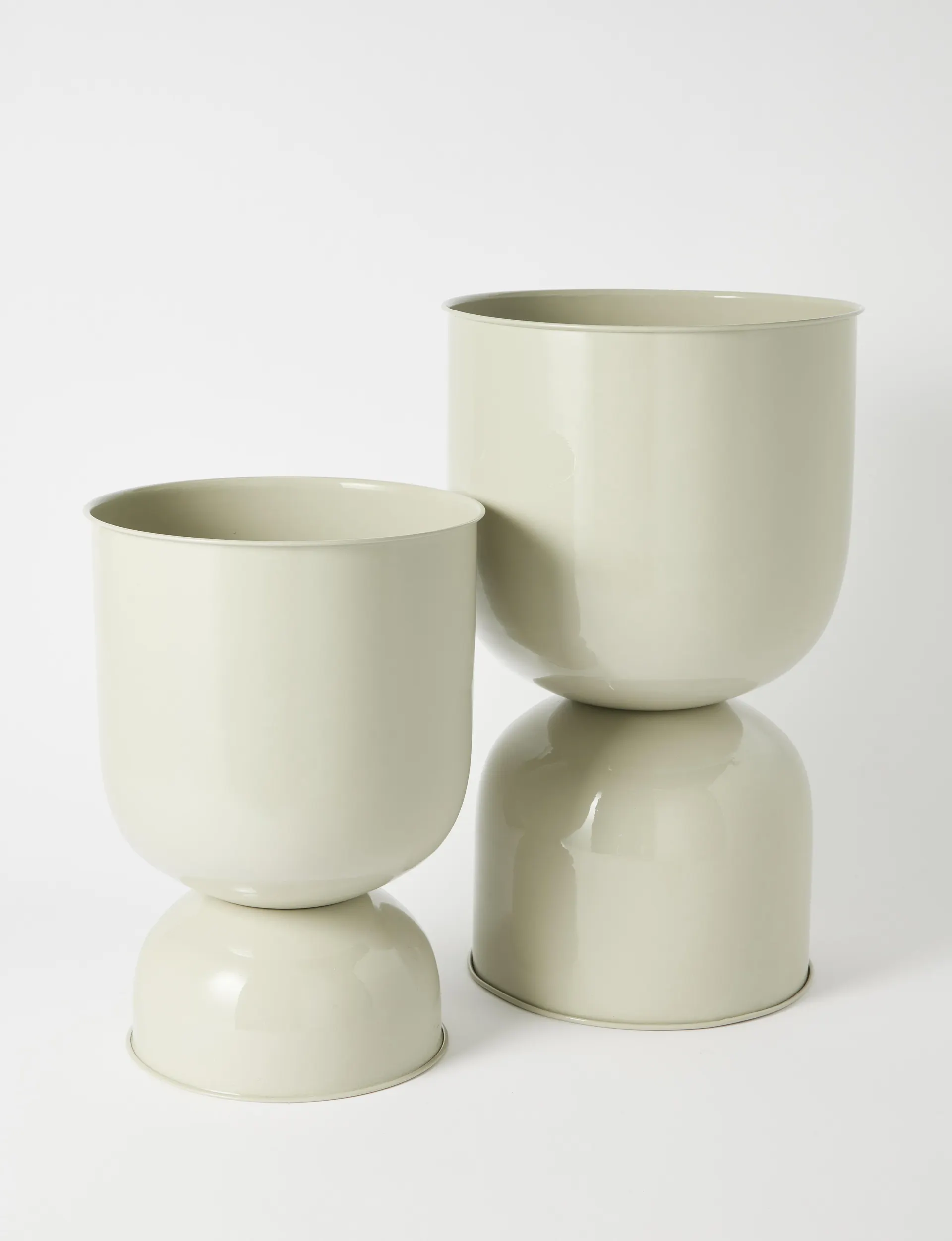 M&Co Monrovia Metal Planter, Grey, Small