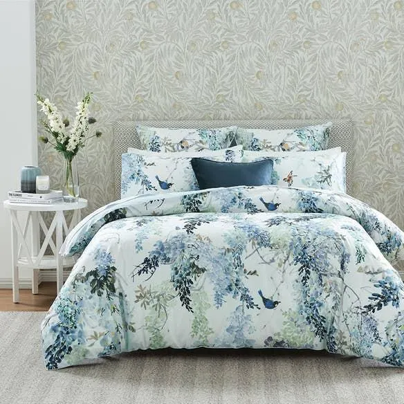 Wisteria Falls Quilt Cover