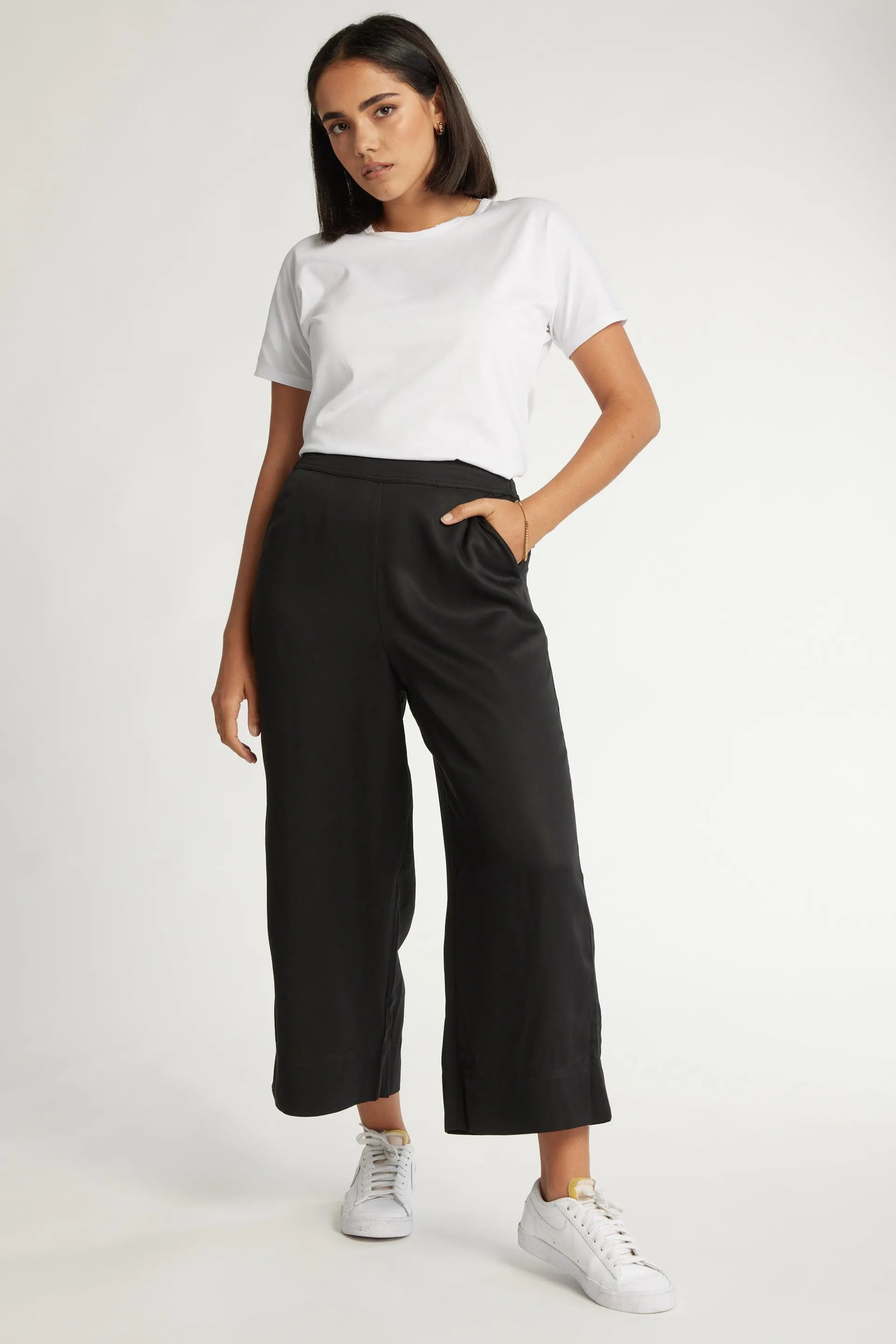 The Wide Leg Crop