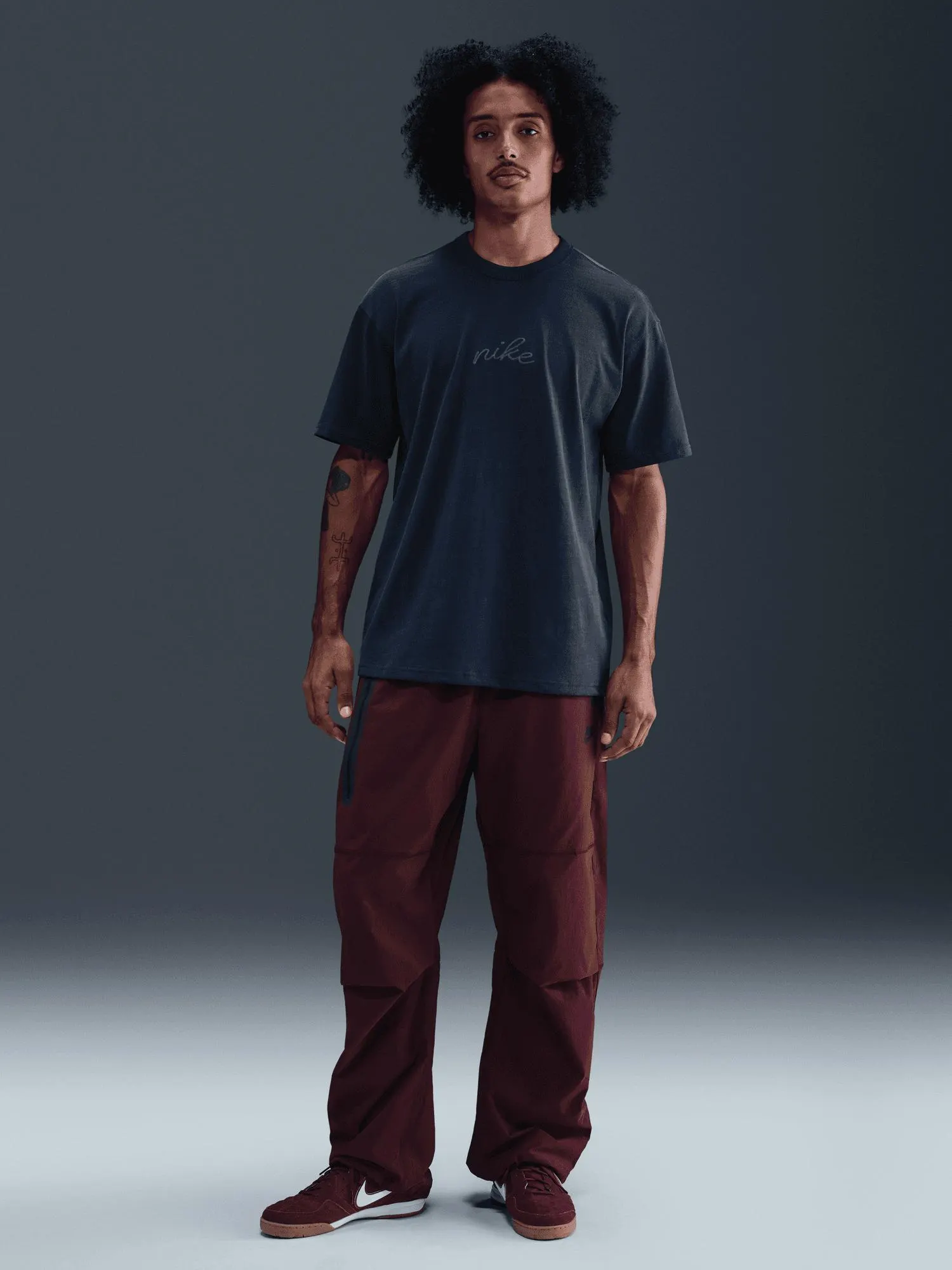 Sportswear Premium Essentials Tee