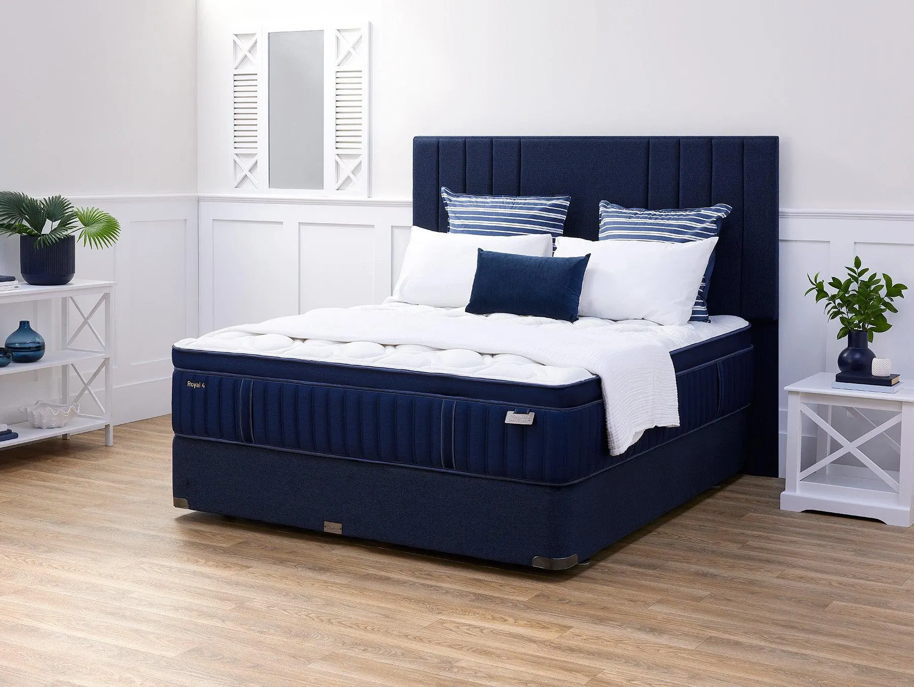 After Dark Royal 4 King