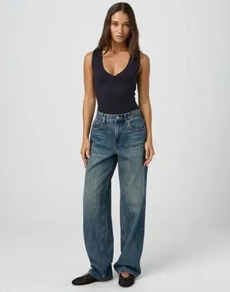Mid Rise Baggy Fit Jean