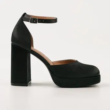 Dandy Platform Heels
