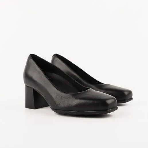 Number One Shoes + Hannahs 2024