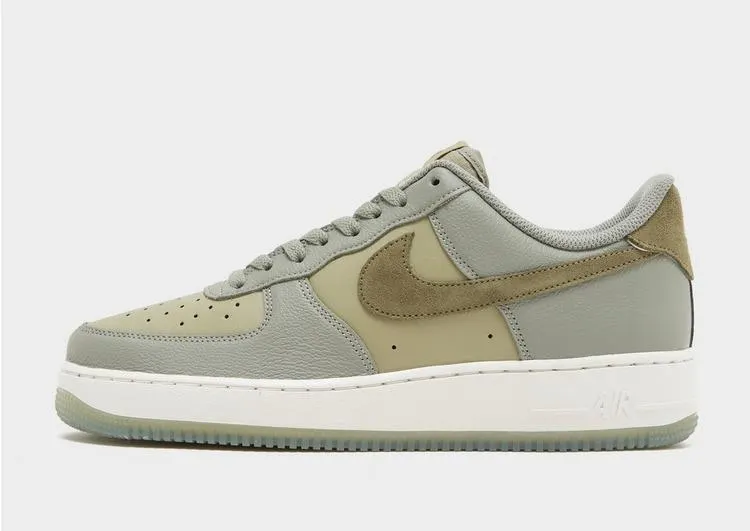 Nike Air Force 1 Low LV8