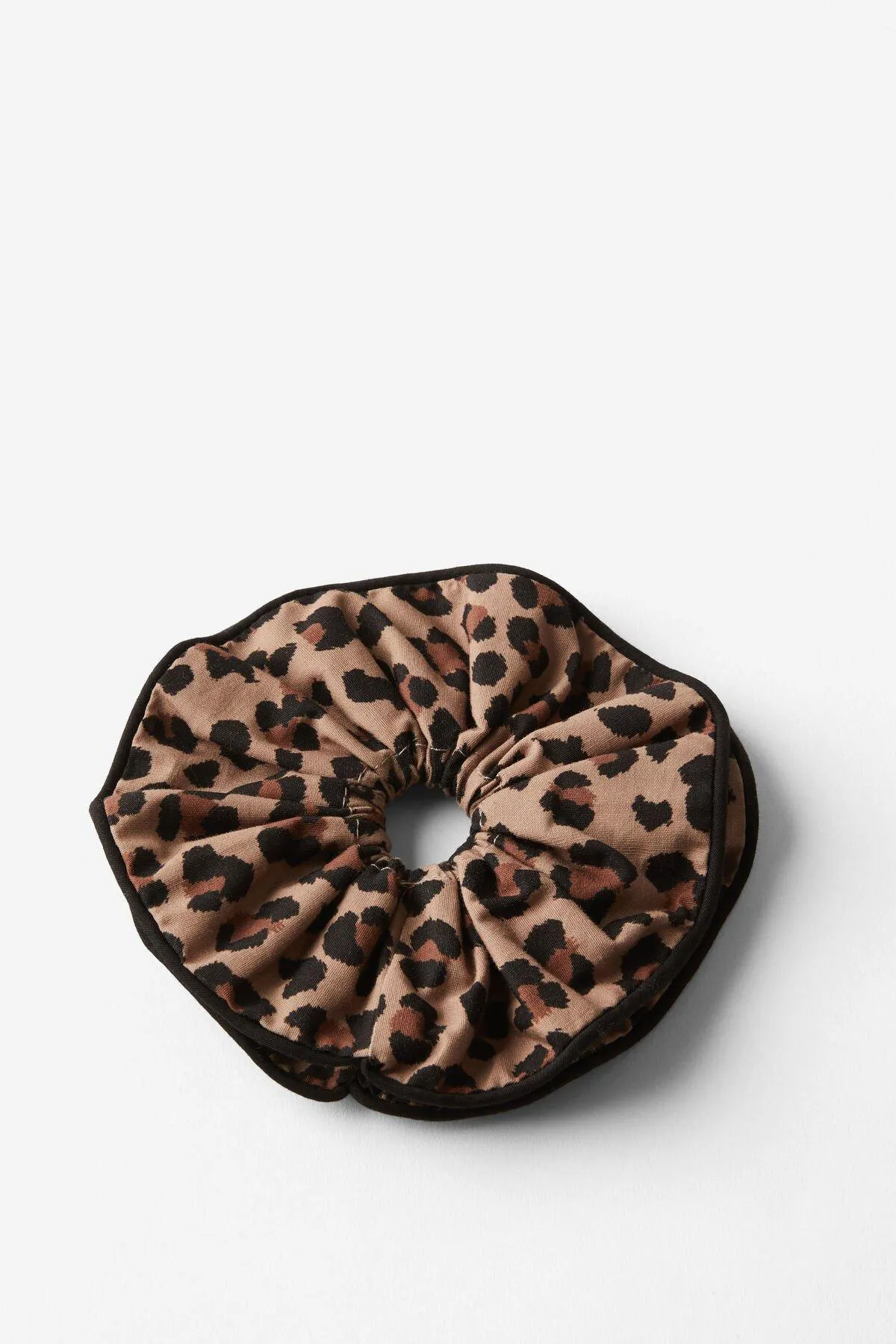 Suri Super Scrunchie