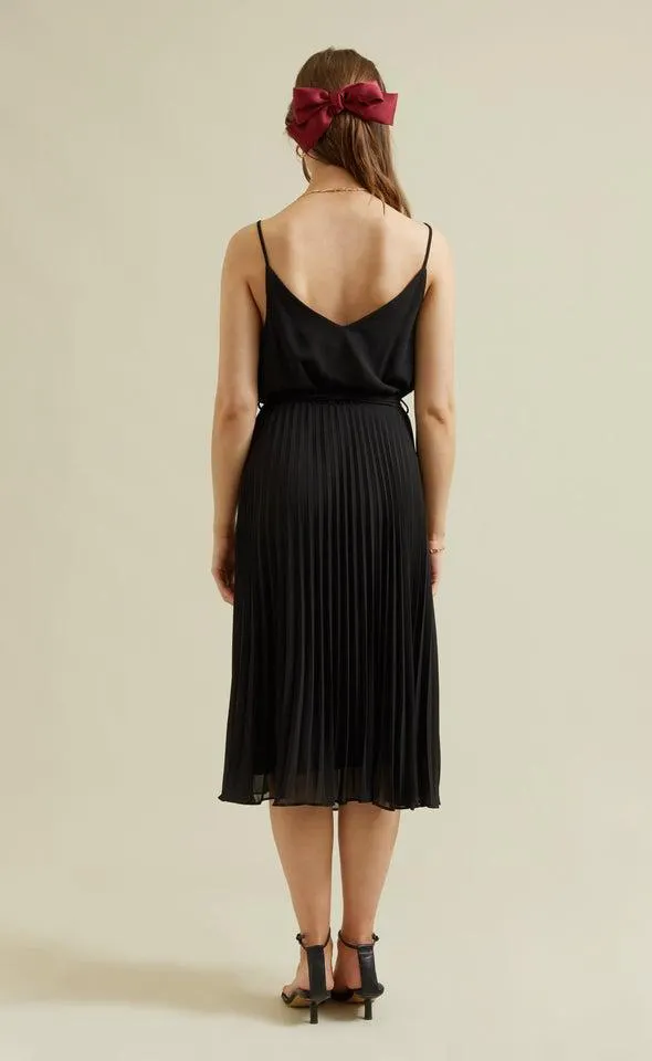 Chiffon Strappy Pleated Dress