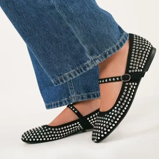 Number One Shoes + Hannahs 2024