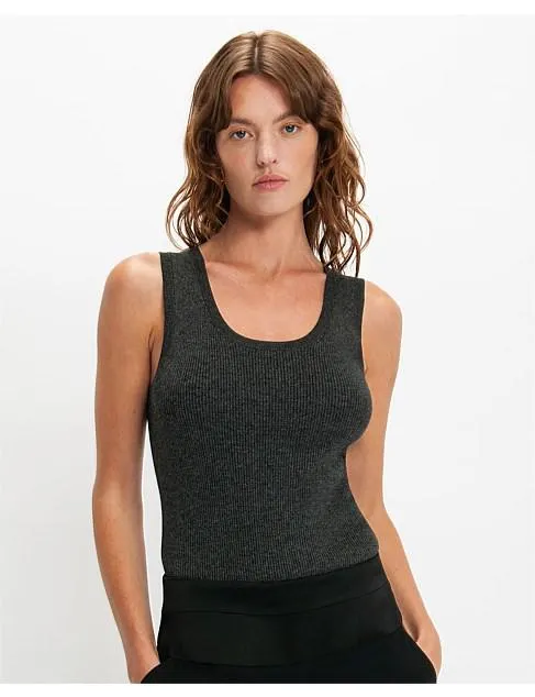 SCOOP NECK RIBBED TANK