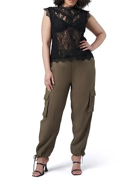 SUNDAY IN THE CITY - ANTI HERO LACE TOP