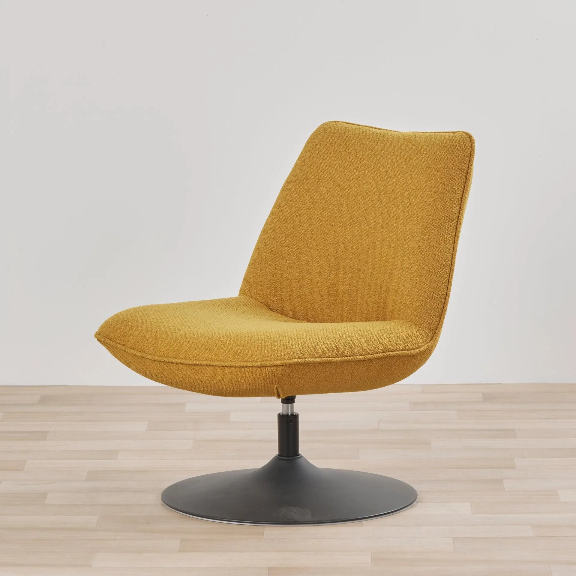 Walter Lounge Chair - Mustard