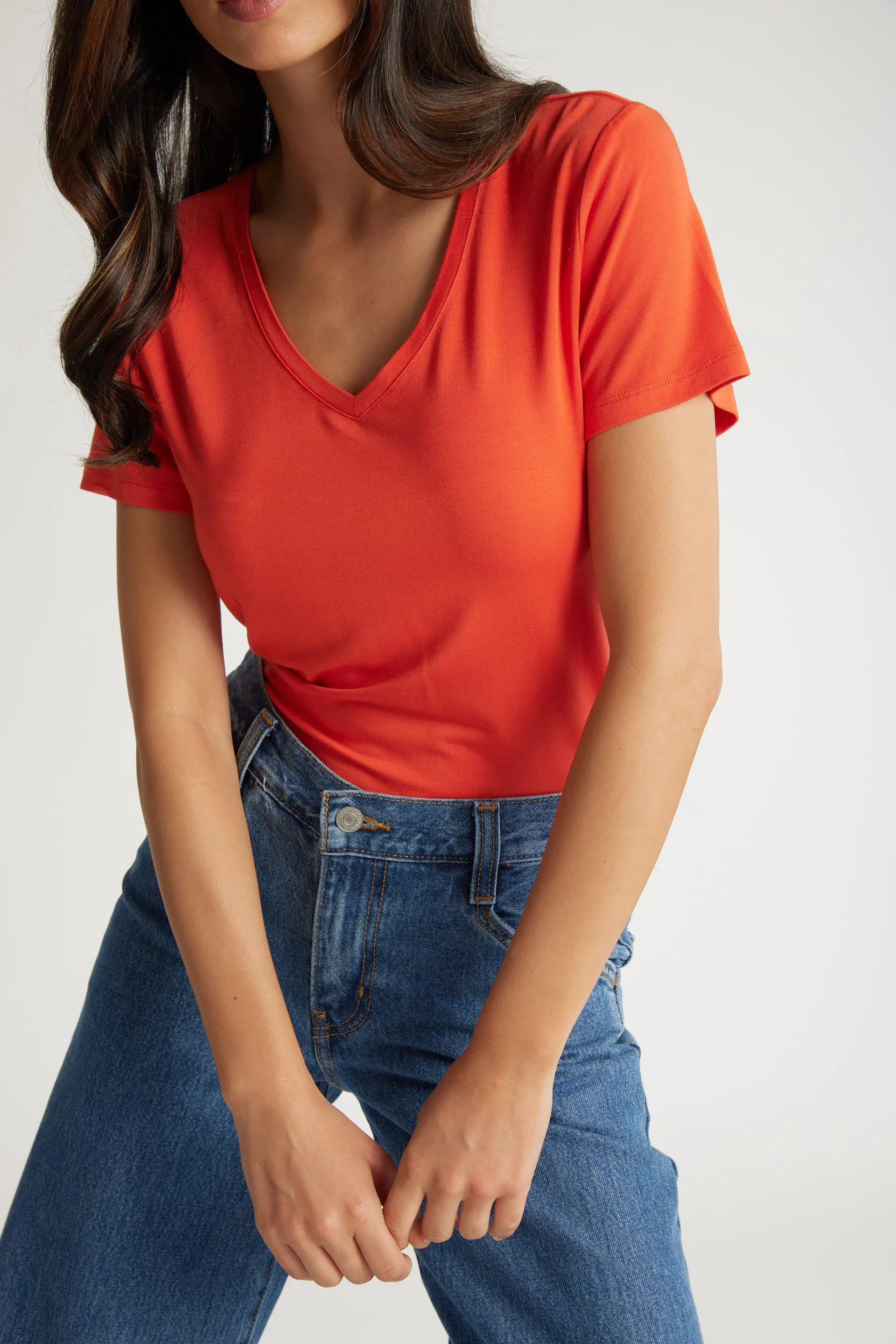 Riley SS V Neck Tee